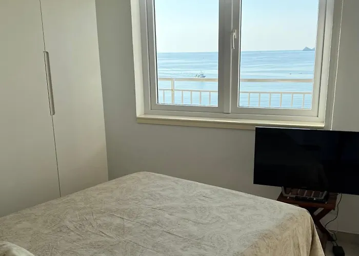 With Lovely Sea Views Jávea
