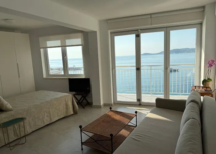 With Lovely Sea Views Appartamento Jávea